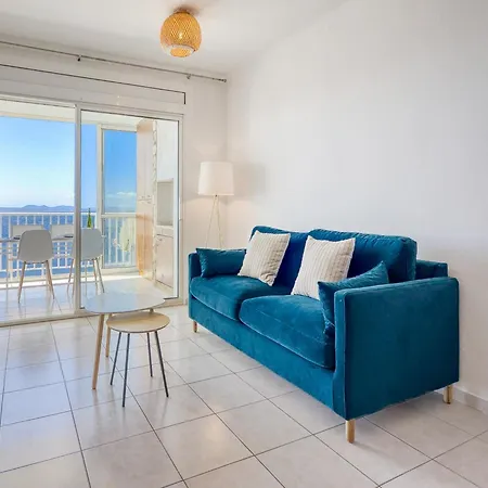 Apartment With Barbecque *