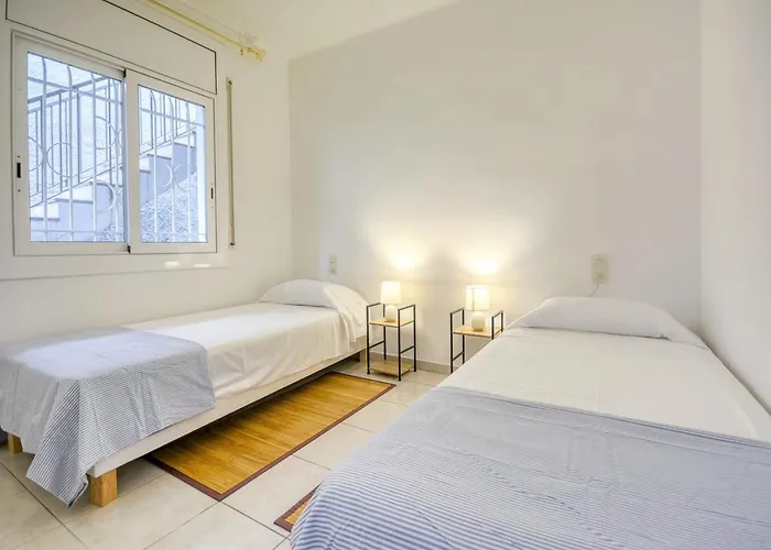 In By The Waterfront Apartment *